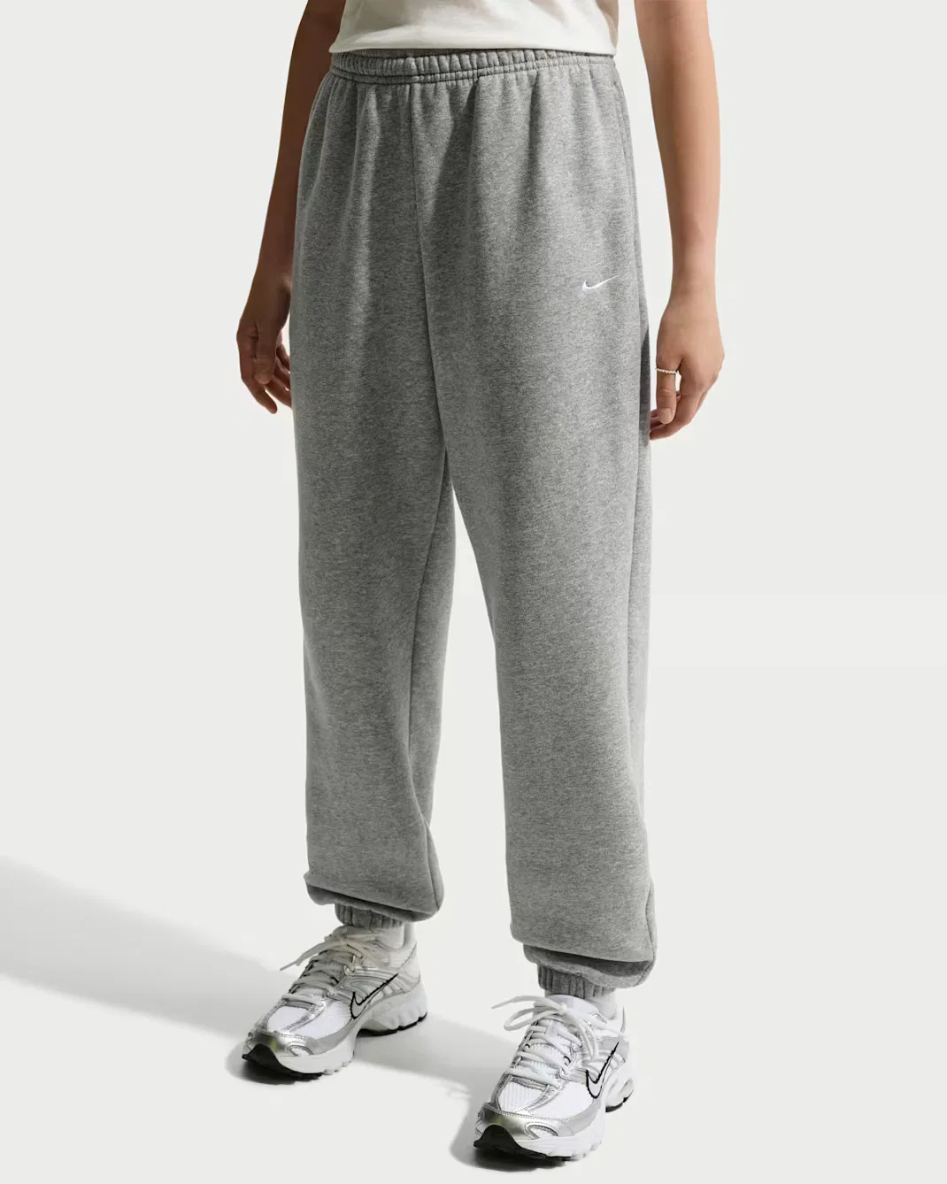 Свободные брюки для девочек Nike Sportswear Studio Fleece, Dark Grey Heather/Particle Grey/White — фото 2