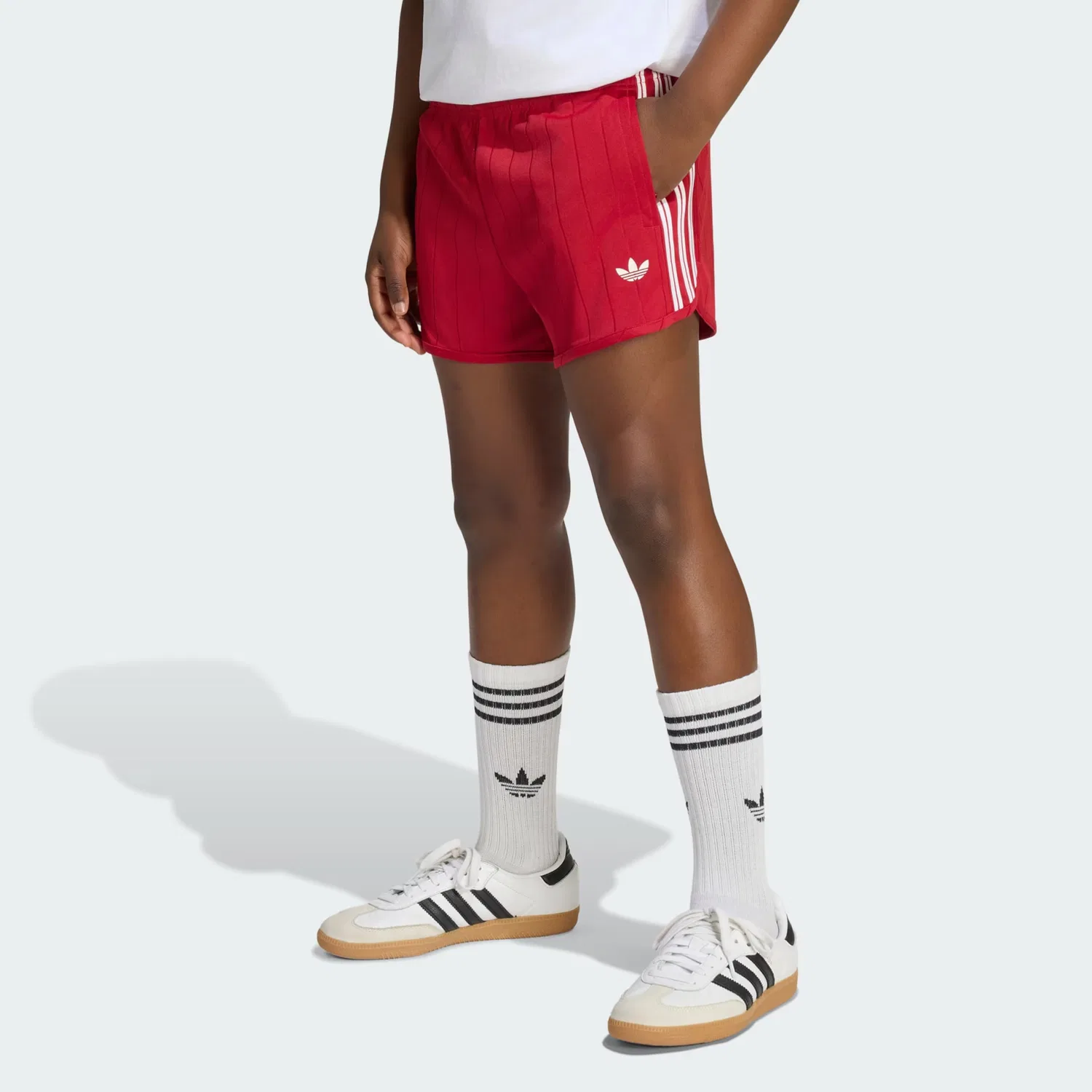 Свободные шорты Adidas Originals красного цвета — фото 2