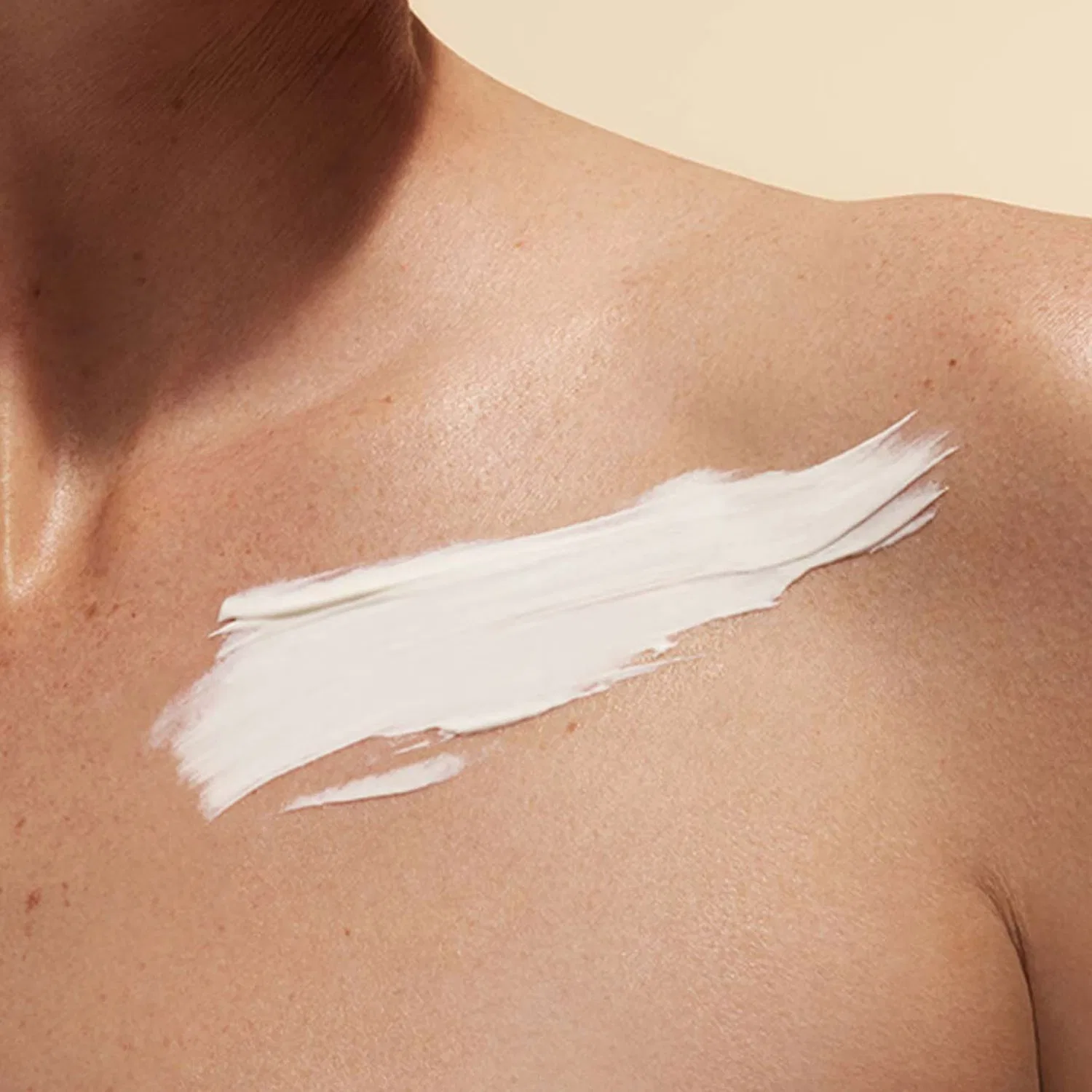 Крем для тела солнцезащитный SPF 30 с комплексом Solar Protect, 150 мл, CLARINS — фото 2