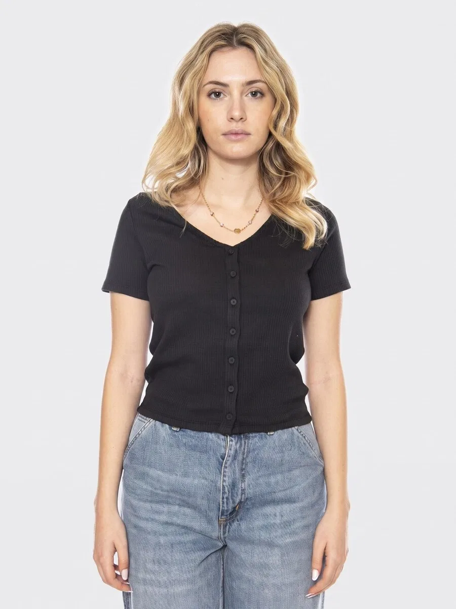 Женская черная футболка черного цвета LEVI'S — фото 2