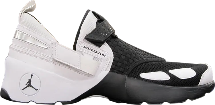 

Кроссовки Jordan Trunner LX Black, черный