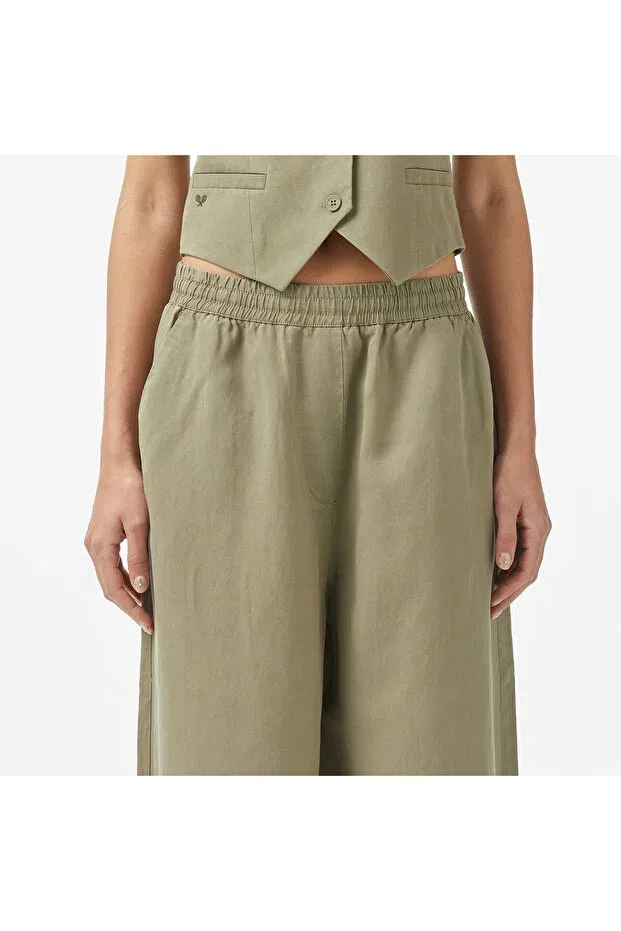 Брюки женские Lacoste Bmy-Khaki, широкие, свободного кроя, хаки — фото 4