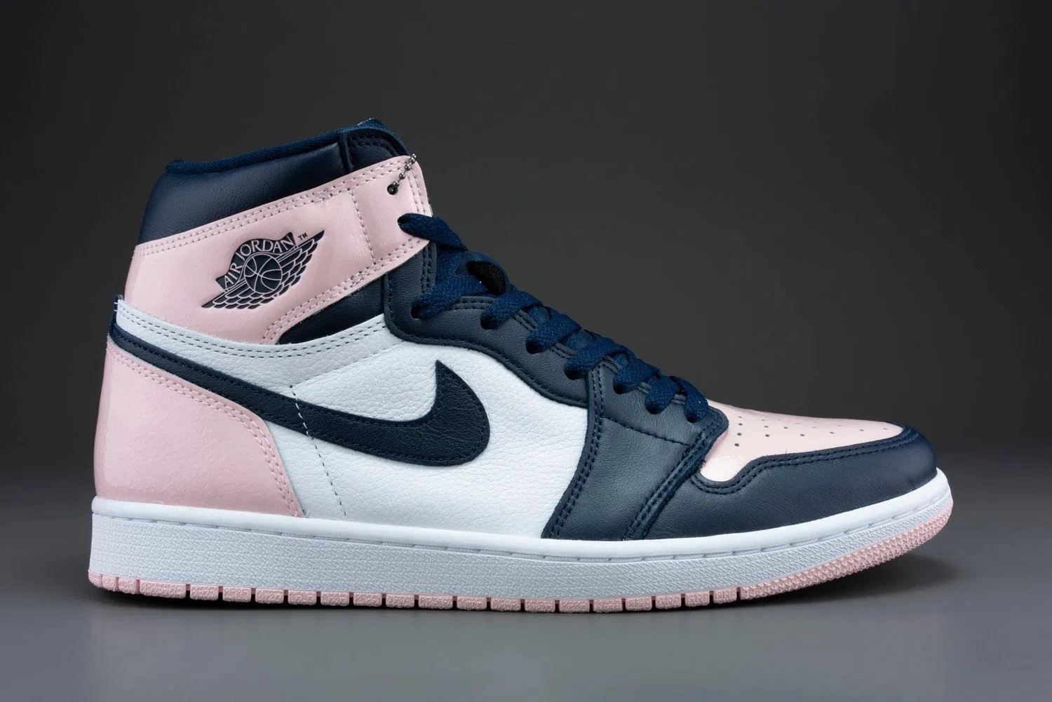 Детские кроссовки для девочек с высоким берцем, модель Air Jordan 1 Mid (Gs) NIKE, Bianco Nero Rosa — фото 3