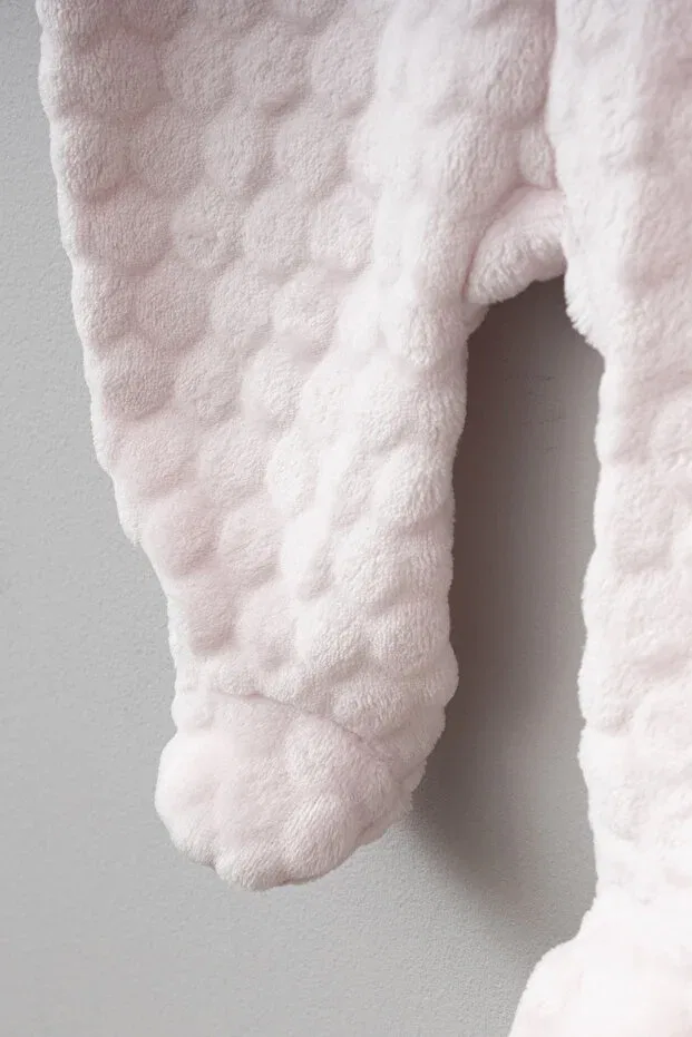Детский комбинезон-космонавт с капюшоном из вельсофта Embossed patterned hooded wellsoft baby astronaut jumpsuit Bebitof, Pink — фото 4