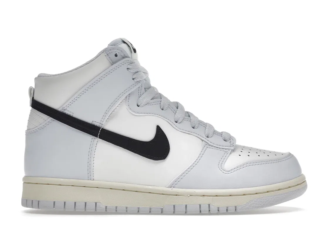 Детские кроссовки высокие с белой и серой расцветкой Nike Dunk High, Summit White/Football Grey/Black