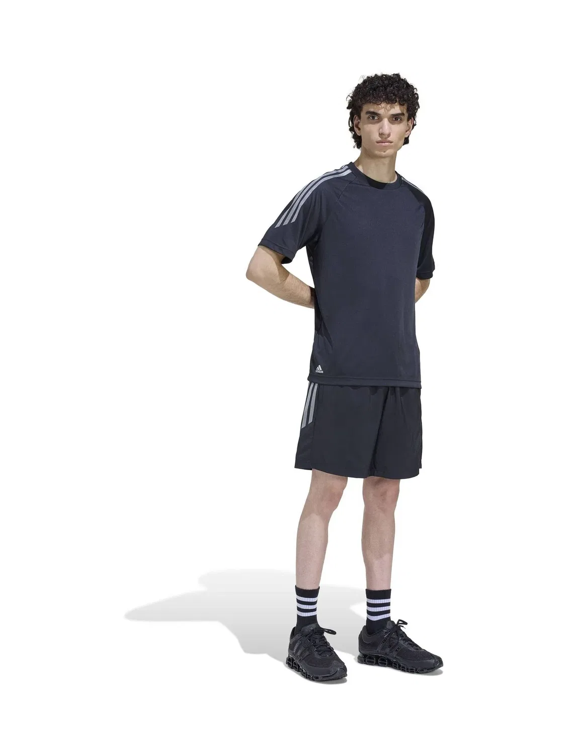 Шорты повседневные Lightweight Regular, adidas Originals, черный — фото 3