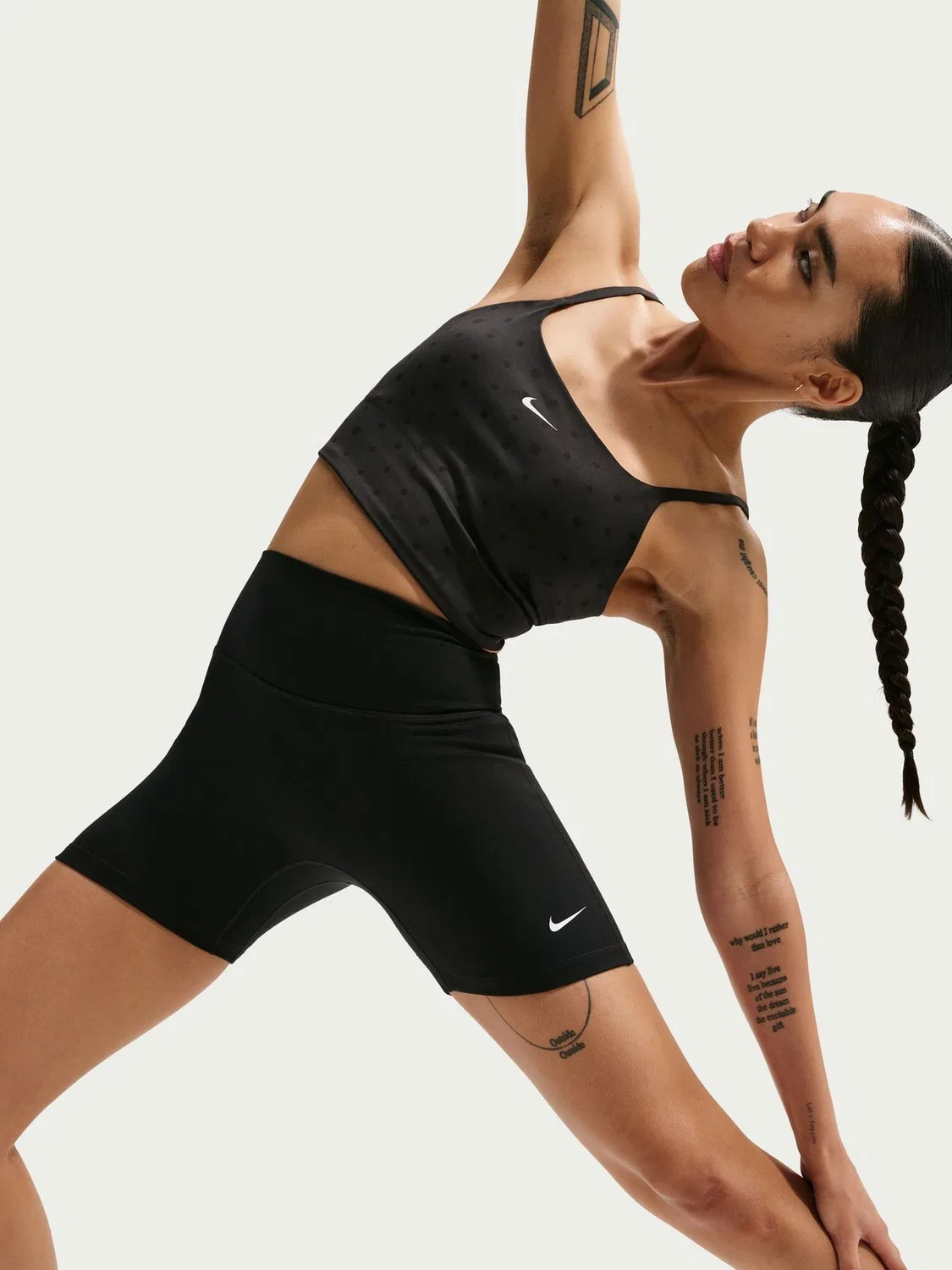 Велосипедки Nike One High-Waisted 5", черный