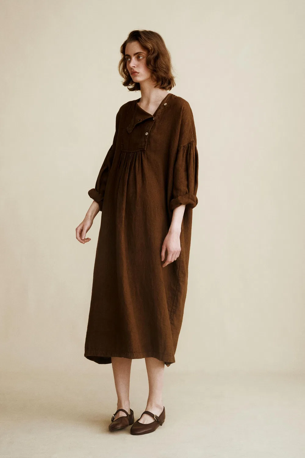 Платье из 100% льна, созданное в сотрудничестве Caramel London и Zara., Chocolate — фото 2