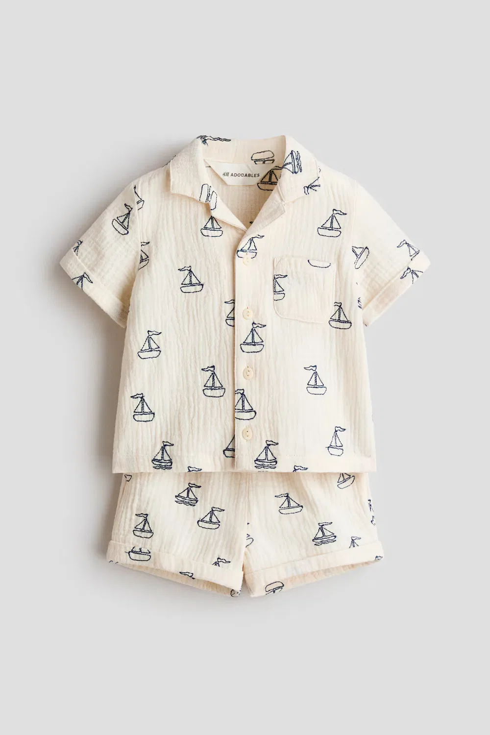 Хлопковый комплект из двух предметов: рубашка и шорты H&M, Hellbeige/Segelboote
