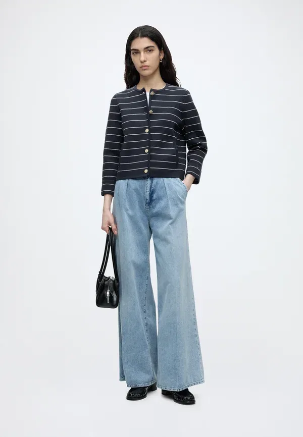 Кардиган хлопковый Gold button cardigan Tommy Hilfiger, fine stripe dark night navy / ivory, синий — фото 2