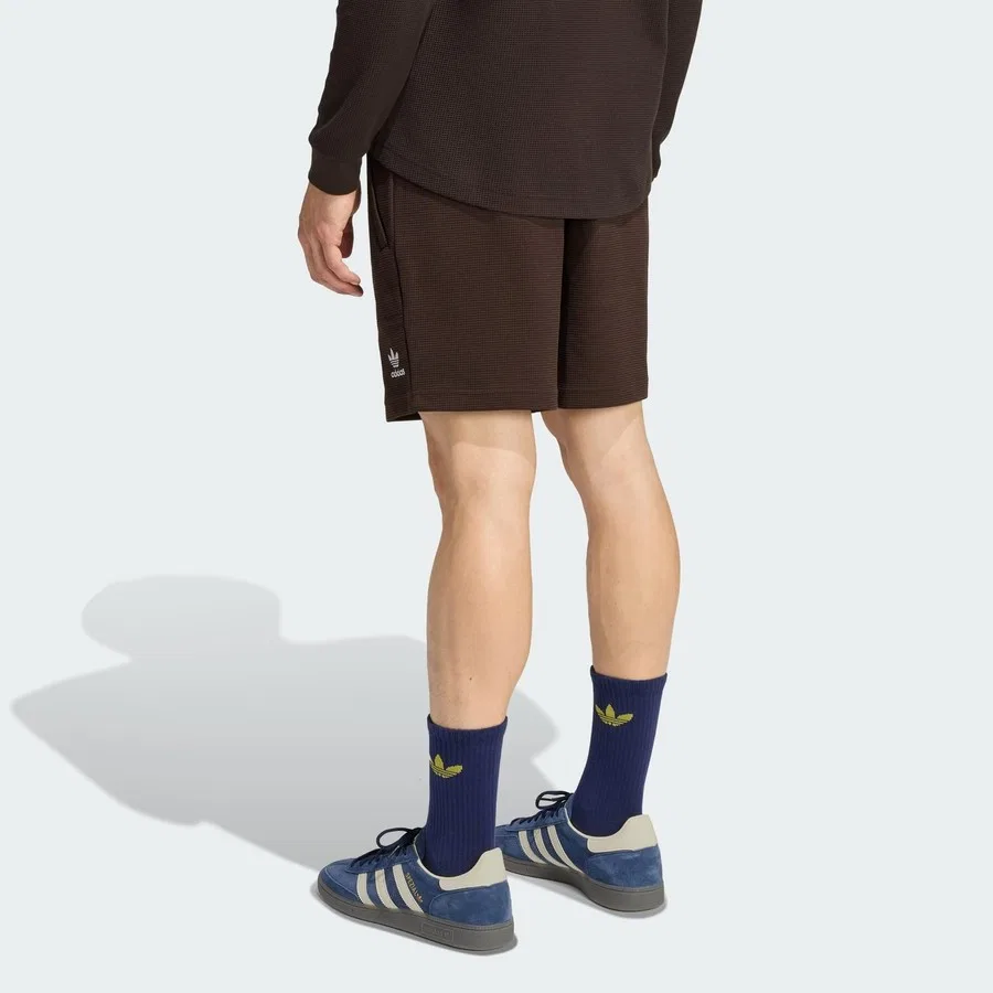 Шорты спортивные с принтом Trefoil Essentials Waffle adidas, Черно-белый — фото 2