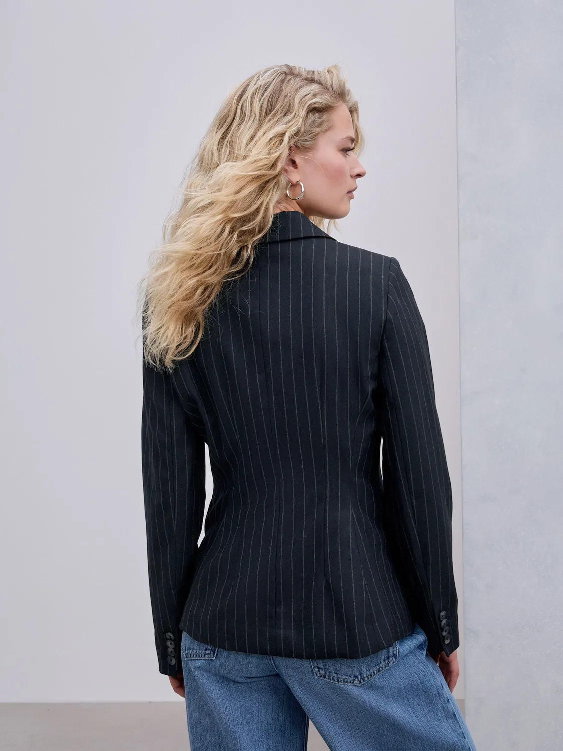 Блейзер однобортный скульптурный Navy Blue Pinstripe Next, темно-синий в полоску — фото 4