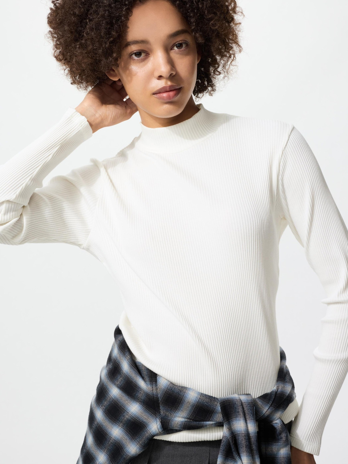 

Лонгслив Uniqlo Ribbed High Neck, 00 белый