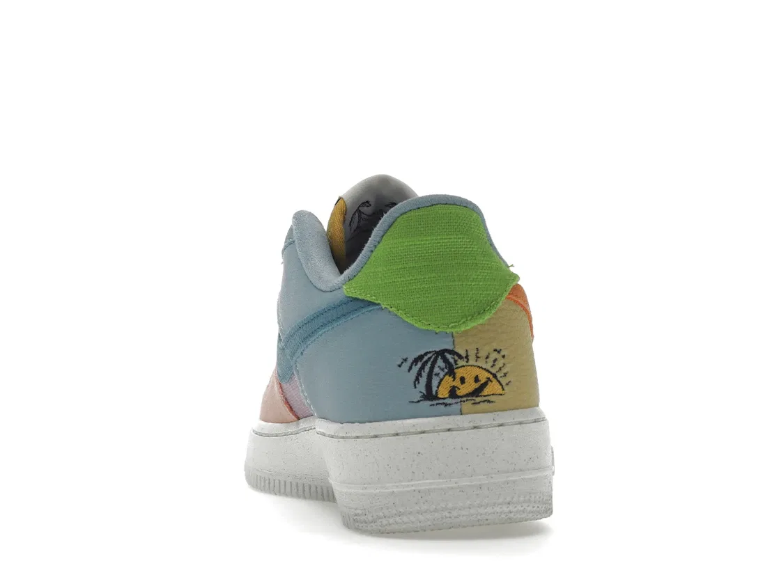 Детские кроссовки Lifestyle с переработанных материалов Nike Air Force 1 Low '07 LV8, Sanded Gold/Wheatgrass/Light Madder Root/Hot Curry — фото 4
