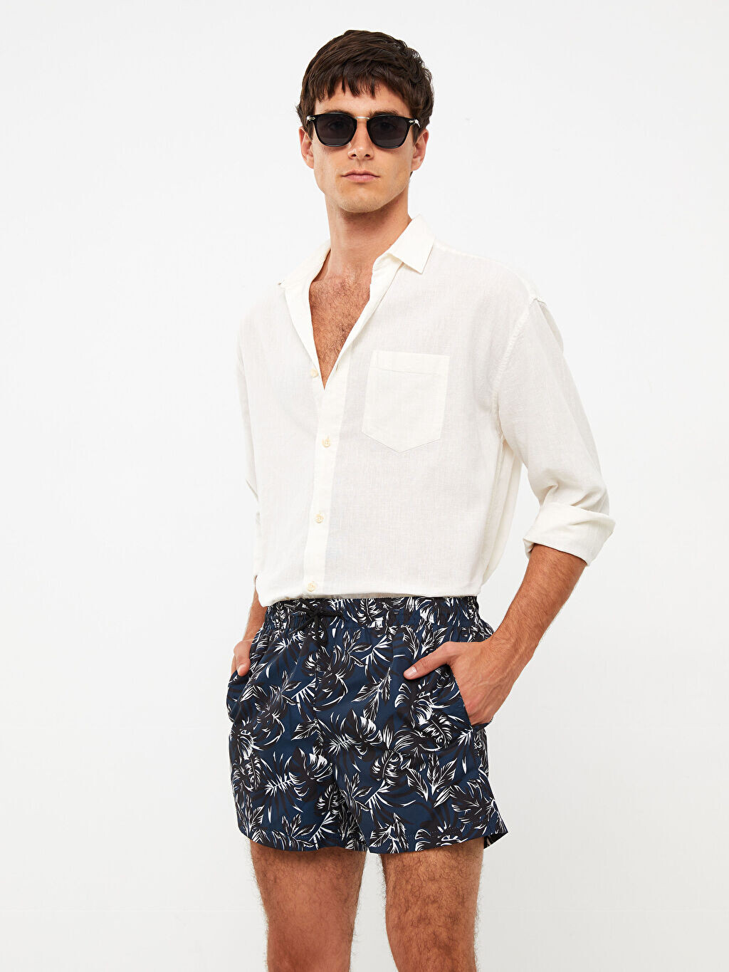 

Мужские короткие морские шорты с рисунком LCW SWIMWEAR