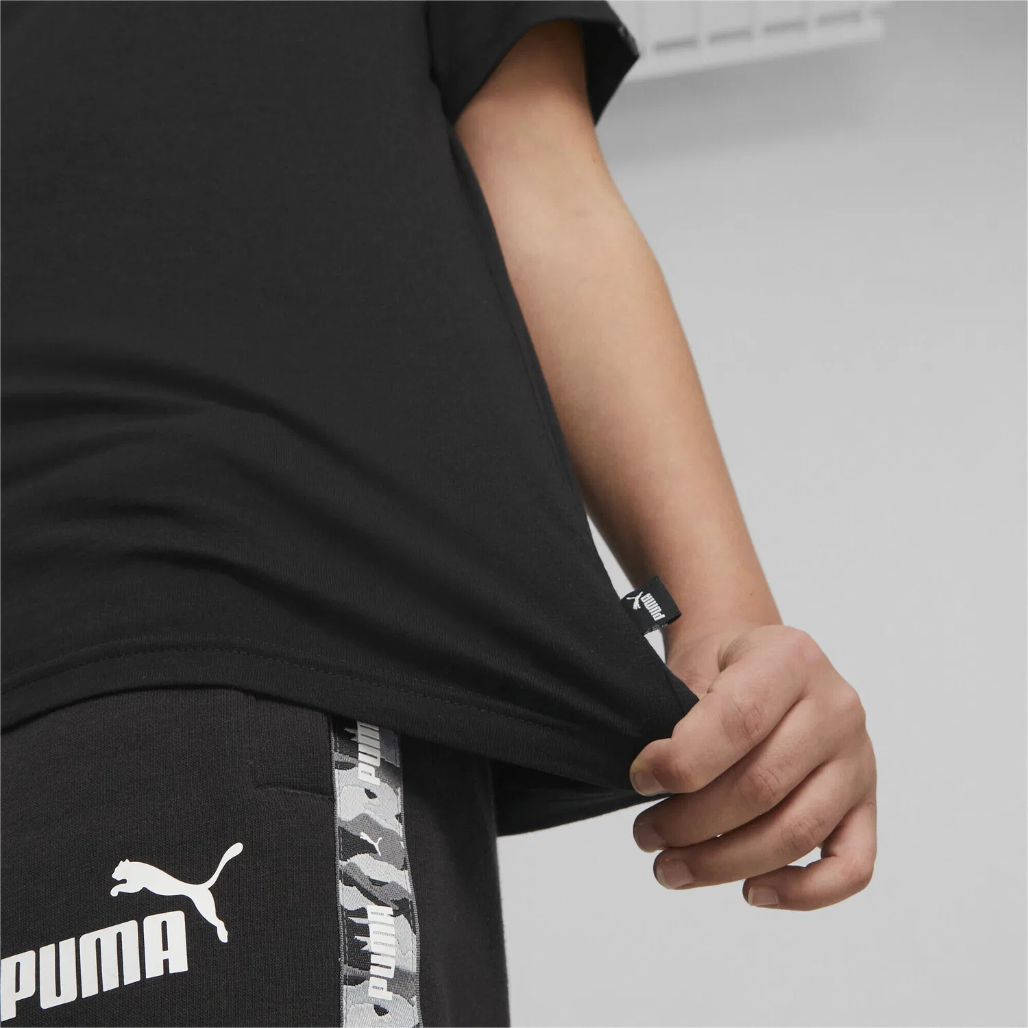 Детская футболка с камуфляжным принтом Essentials Tape Camo Puma, Schwarz — фото 3