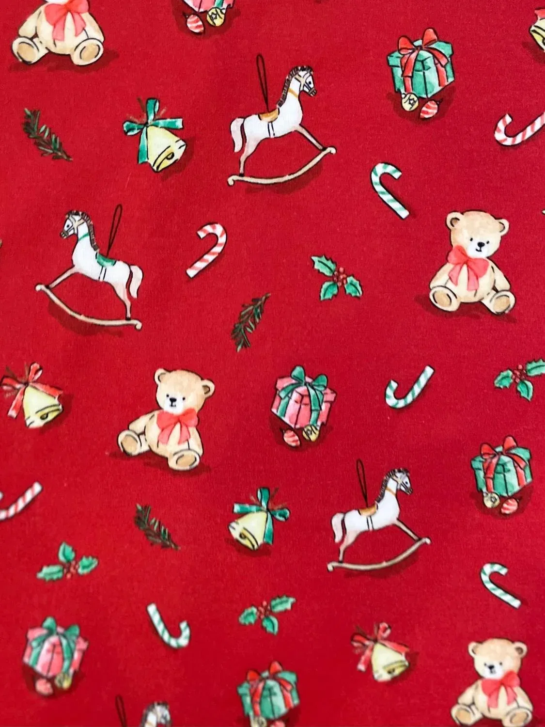 Детский боди-комбинезон с воротником и праздничным принтом Joyful Christmas Baby Club Chic, красный — фото 2