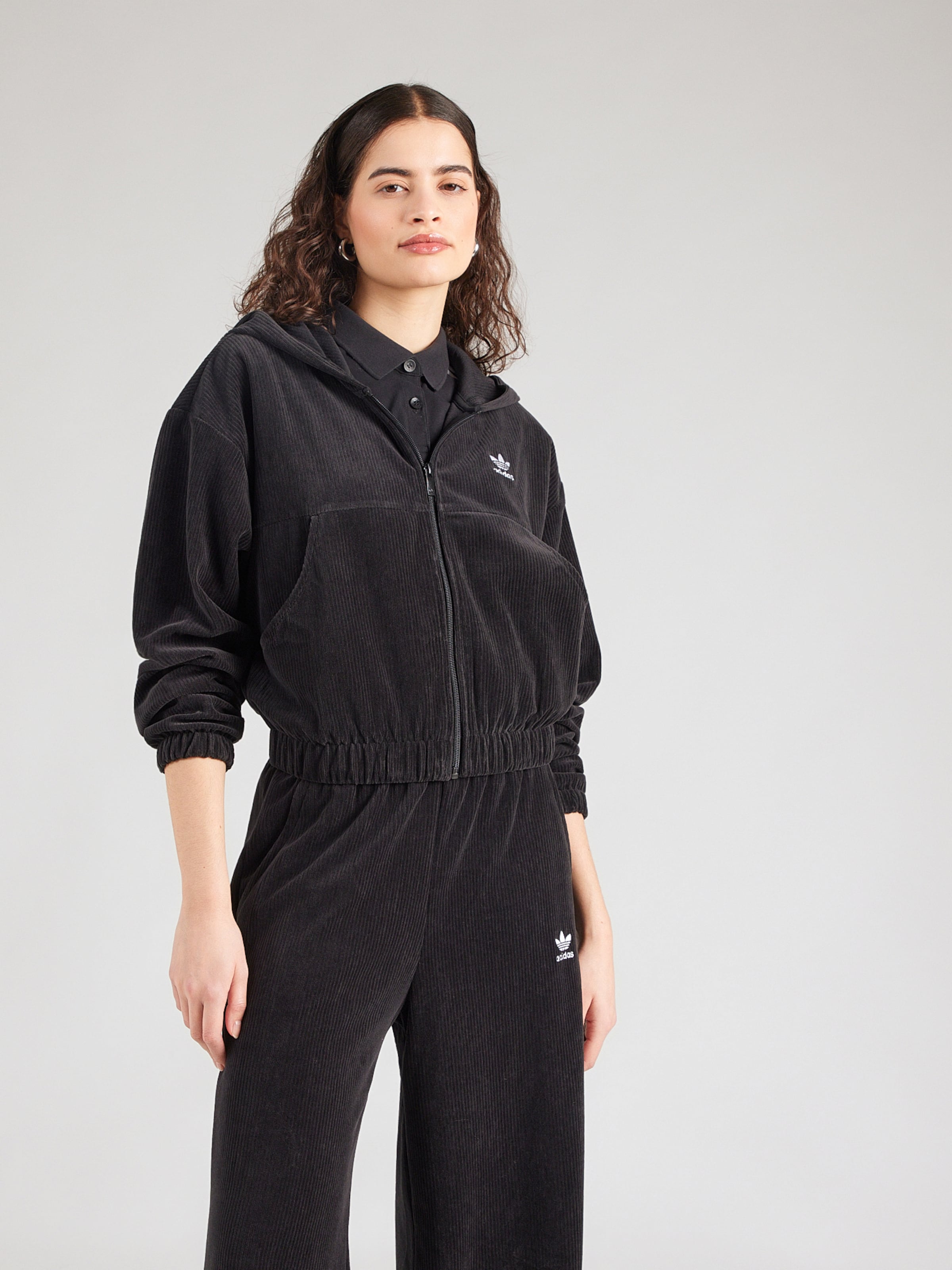 Adidas Originals Толстовка с молнией 'Ess' в черном цвете — фото 3