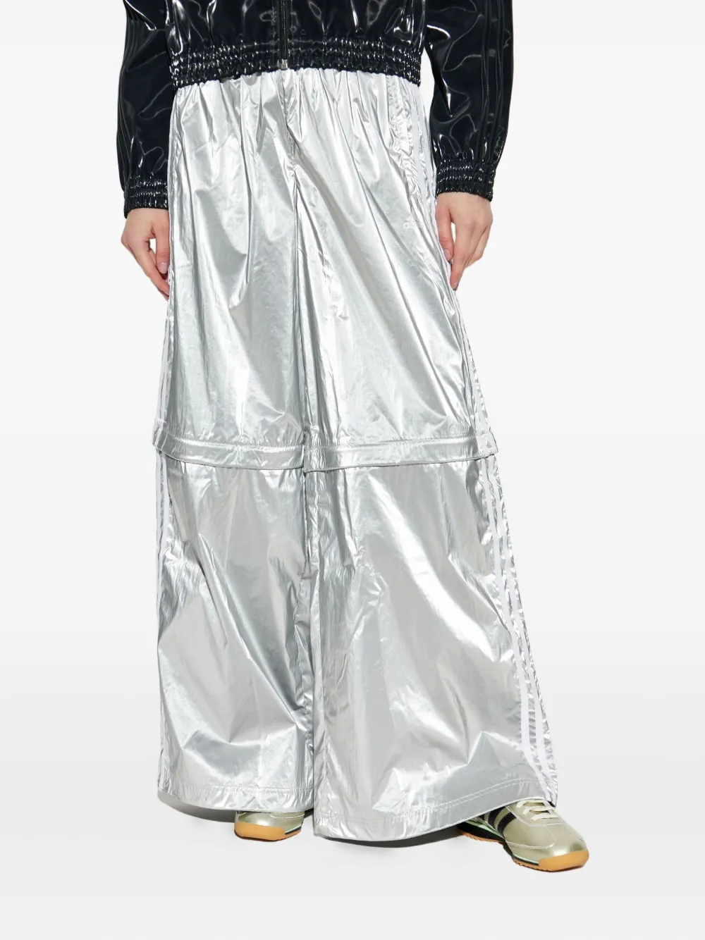 

Многослойные брюки с полосками по бокам adidas, серебряный