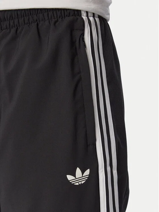 Футболка oversize Care Bears Adidas, черный — фото 4