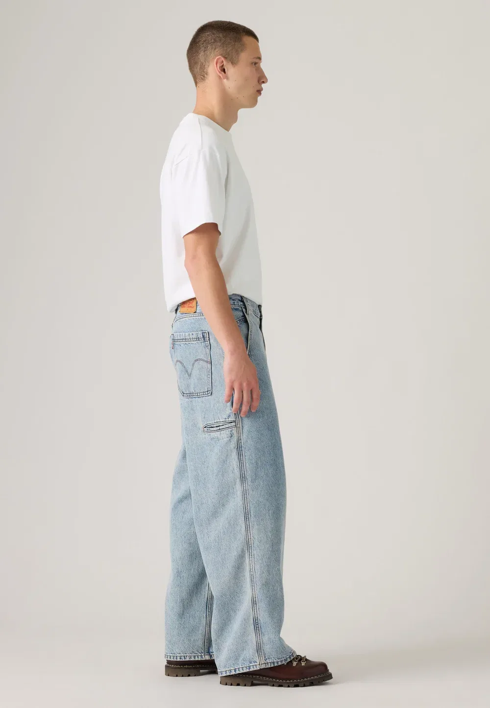 Свободные и практичные джинсы Levi'S, Little Balcony — фото 4