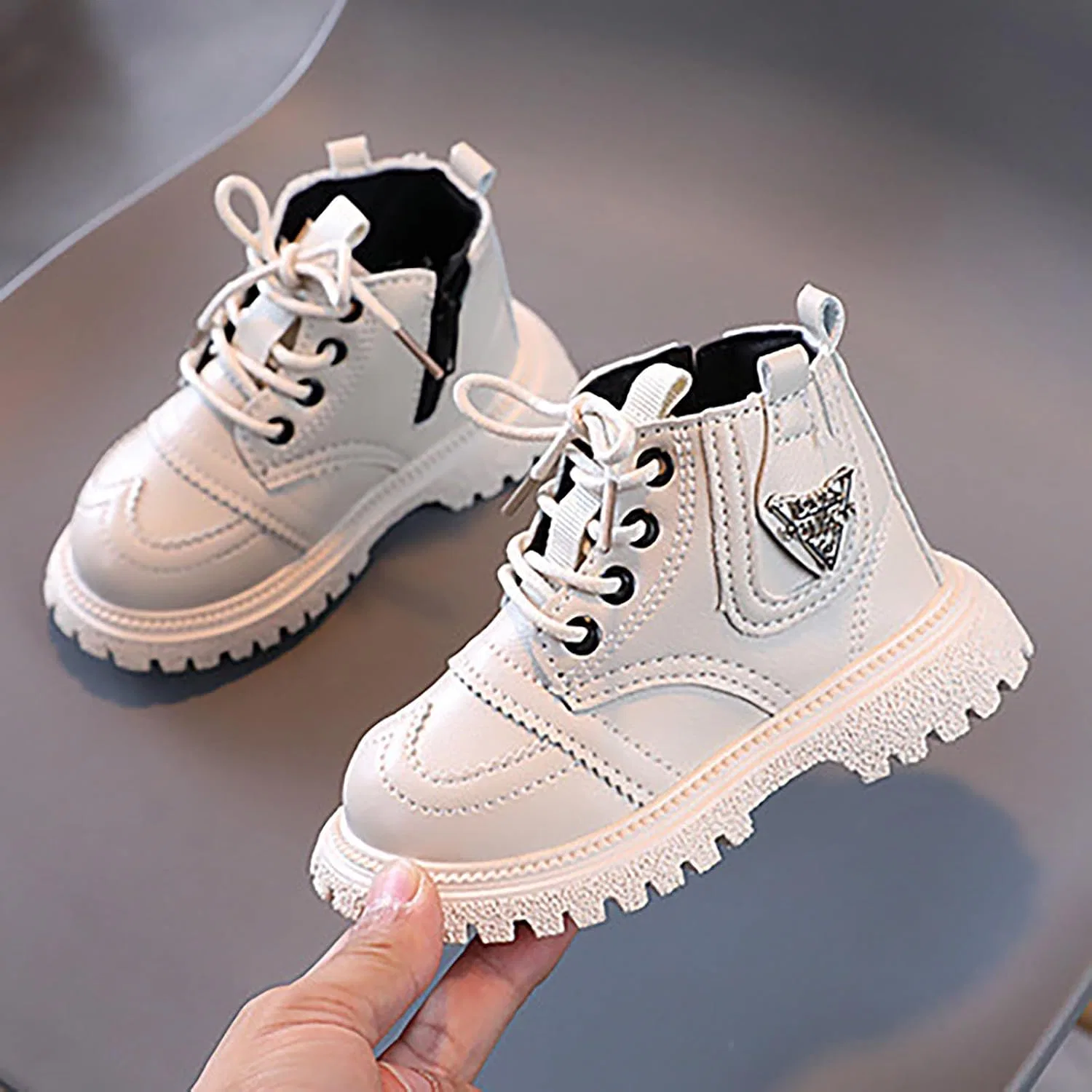 Детские ботинки из сетки с кружевом Burr Berry Shoes, White — фото 2