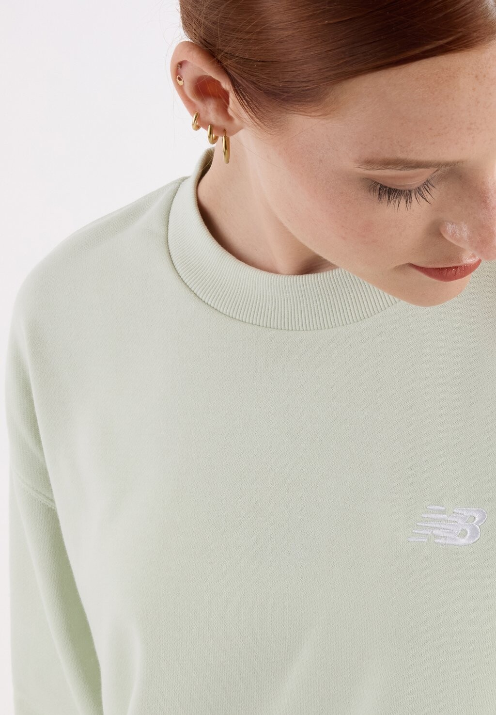 

Толстовка ESSENTIALS FRENCH CREW New Balance, зеленый
