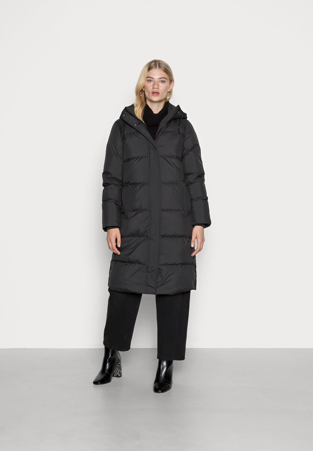 Пуховик Vero Moda, черный
