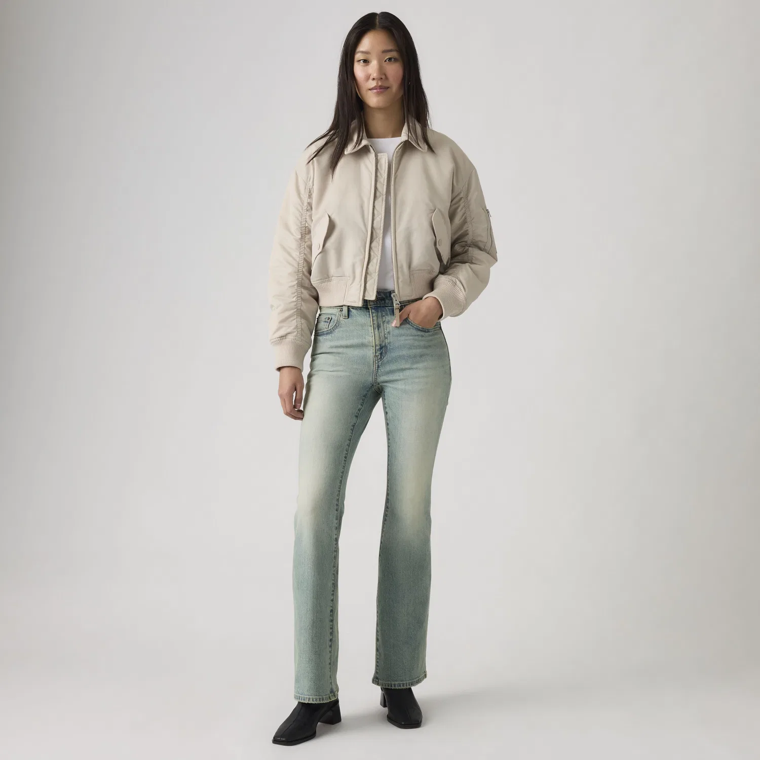 726 Женские джинсы с высокой посадкой и расклешенными штанинами Levi's, Medium Wash