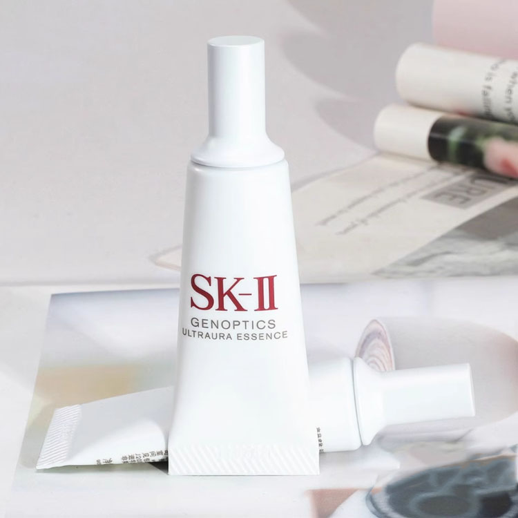 Осветляющая сыворотка для лица SK-II GenOptics Aura Essence, 10 мл — фото 4
