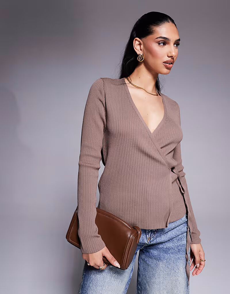 

Вязаный кардиган с запахом ASOS DESIGN цвета мокко