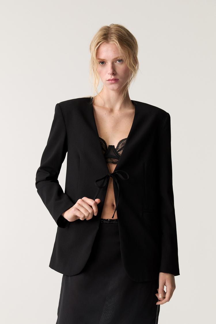 

Блейзер с бантом Pull And Bear, черный