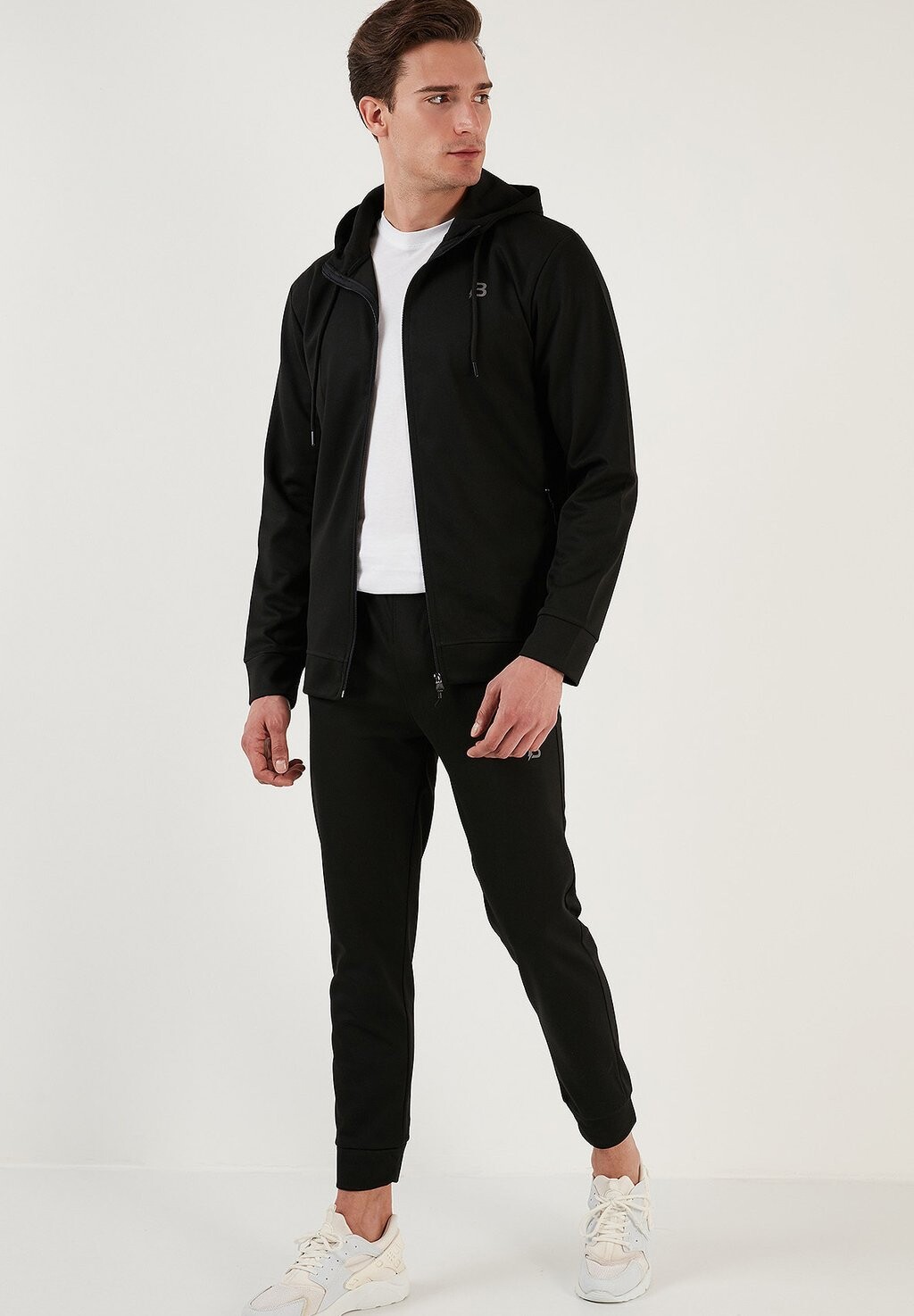 

Спортивный костюм Buratti, цвет black