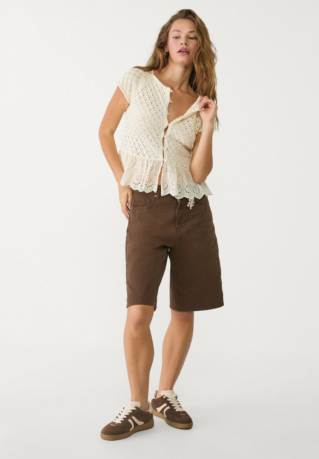 

Кардиган RUFFLED WITH BUTTONS Stradivarius, цвет Mottled Beige