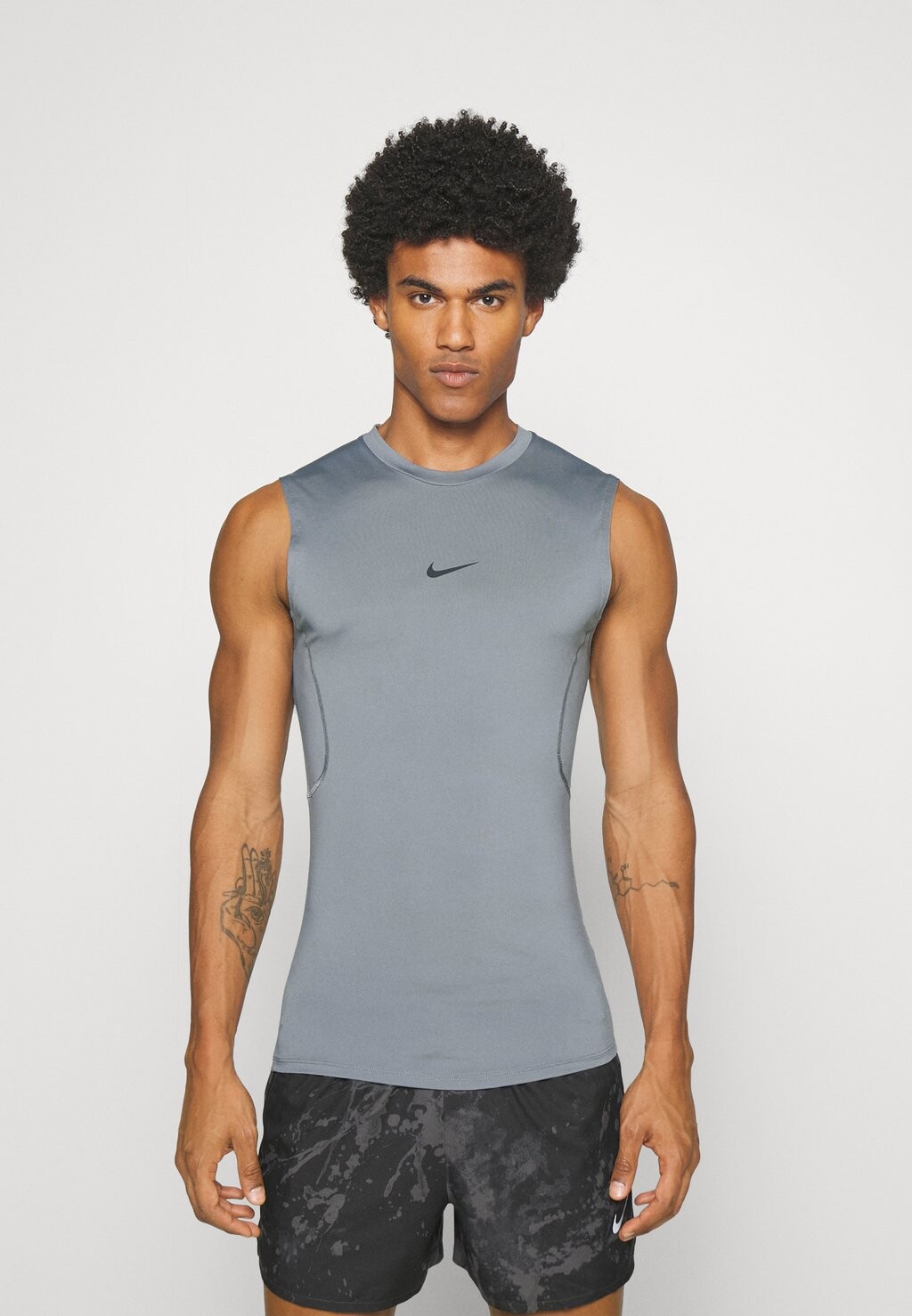 

Верх TIGHT Nike, дымчато-серый/черный