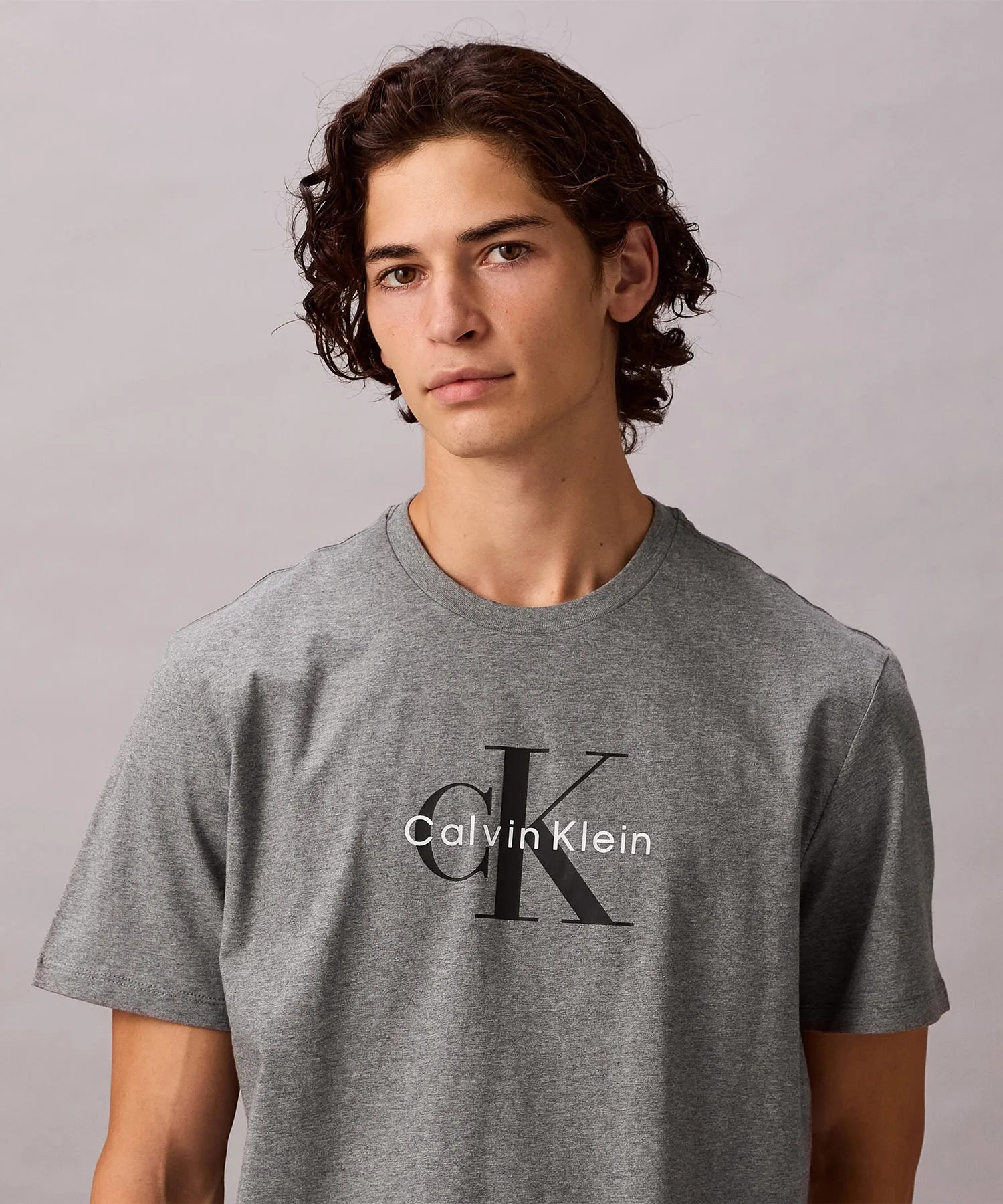Унисекс футболка с монограммным принтом Calvin Klein серая