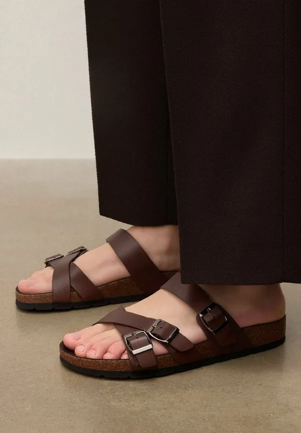 Мулы дамасо Kazar, Brown