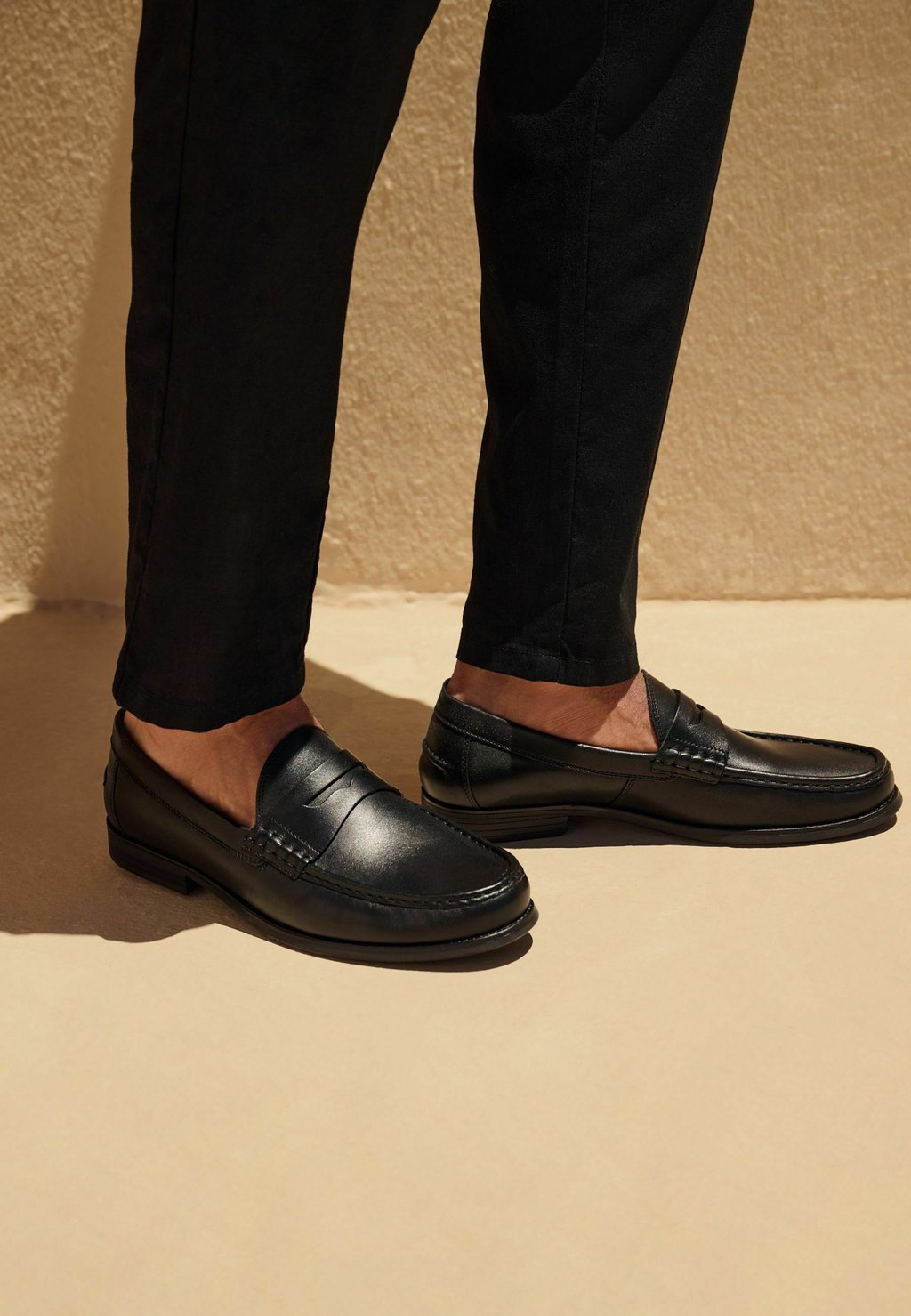 

Слипоны REGULAR FIT Next, черный