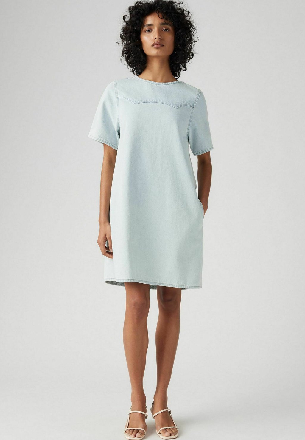 

Джинсовое платье DENIM TEE DRESS Levi's, светло-голубой