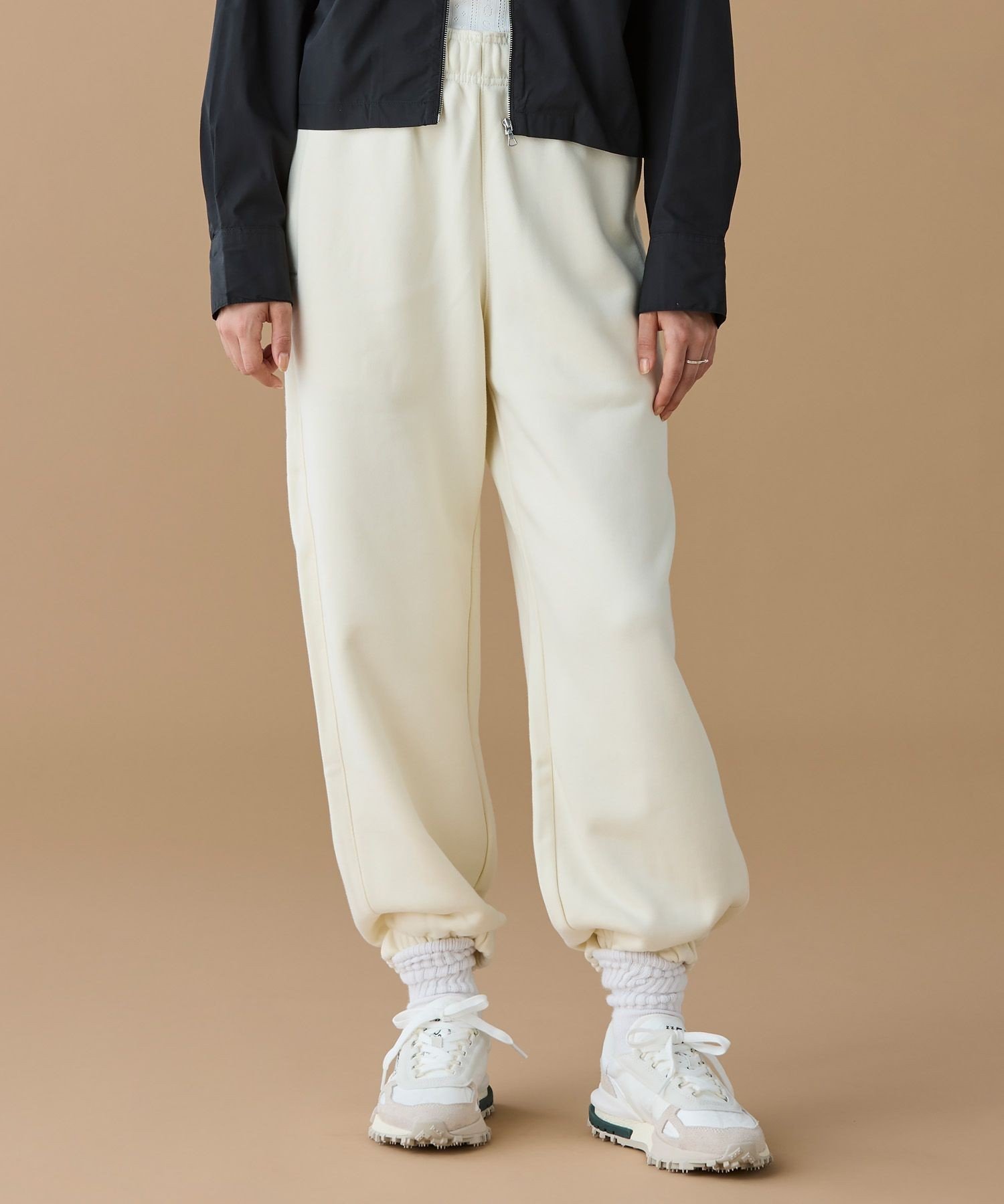 Спортивные брюки LACOSTE Off white с начесом — фото 2