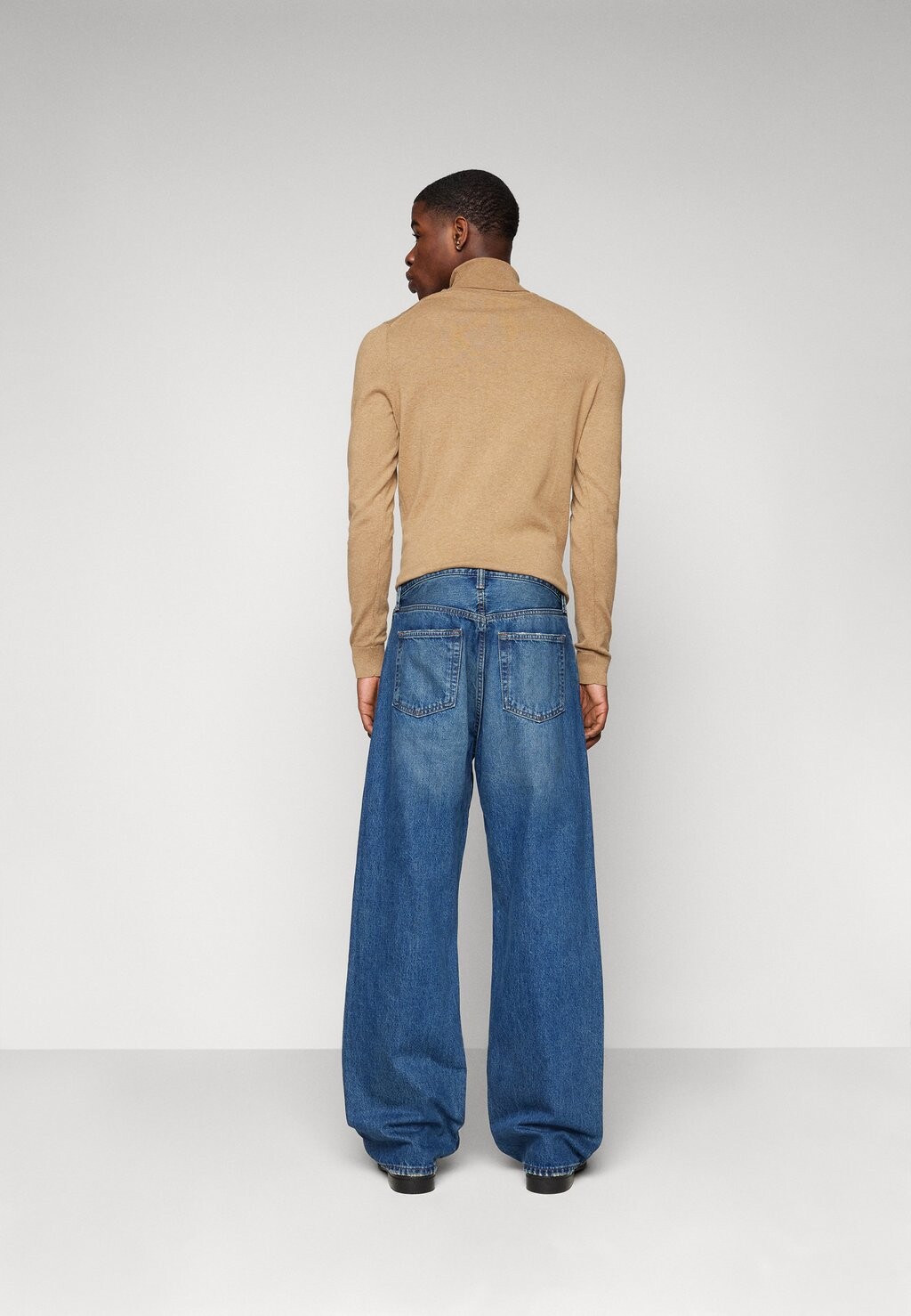 Джинсы свободного кроя, темный цвет 90S LOOSE ORGANIC GAP, цвет dark wash — фото 3