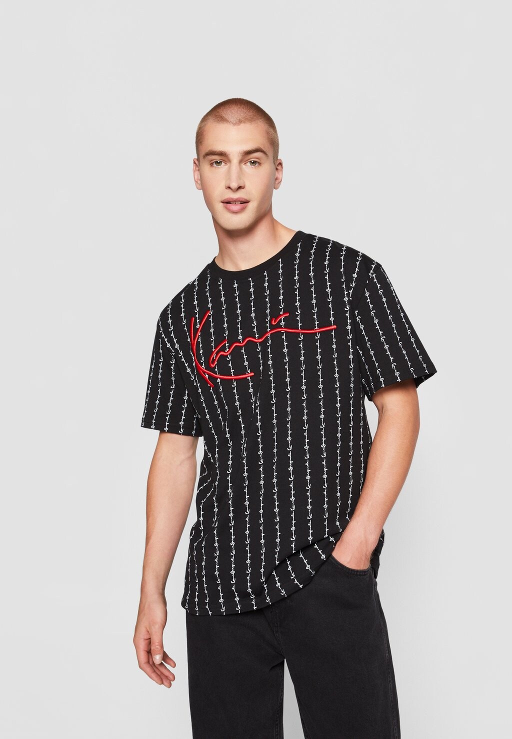 

Футболка с принтом ФУТБОЛКА SIGNATURE LOGO PINSTRIPE Karl Kani, черный