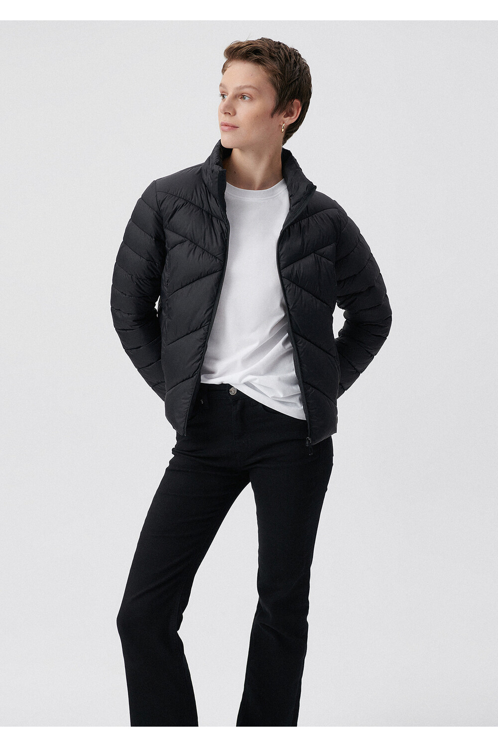 

Черный пуховик с воротником-стойкой Mavi