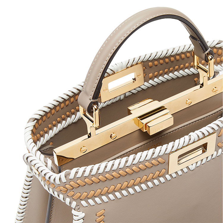 FENDI Сумка Peekaboo ISeeU из телячьей кожи, кросс-боди, маленькая женская сумка Dove Gray — фото 4