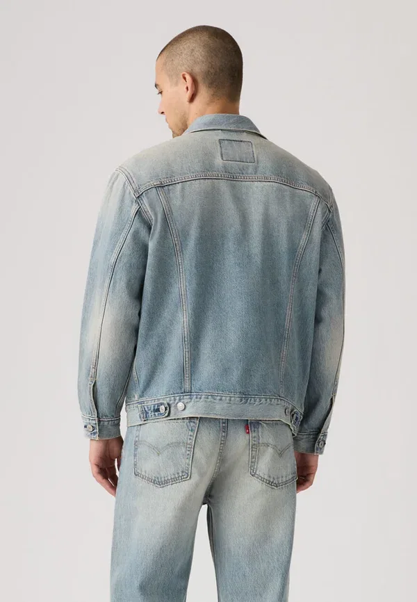 Джинсовая куртка-тракер свободного кроя Levi'S, цвет везде, где бы ты ни был — фото 3