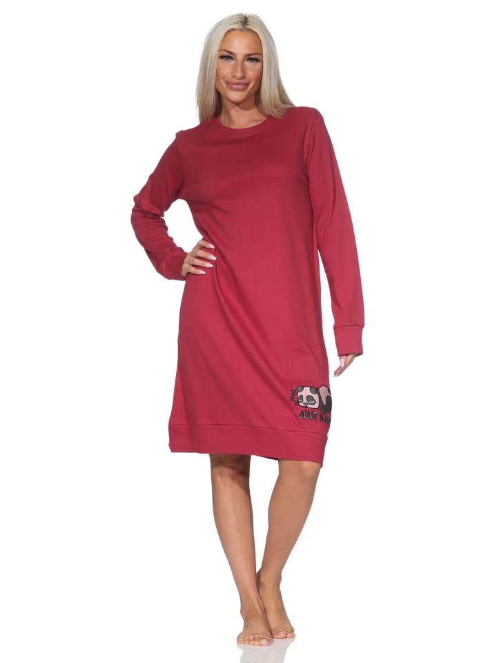 

Ночная рубашка из интерлока с длинными рукавами, манжетами и анималистичным принтом ягодного цвета. NORMANN