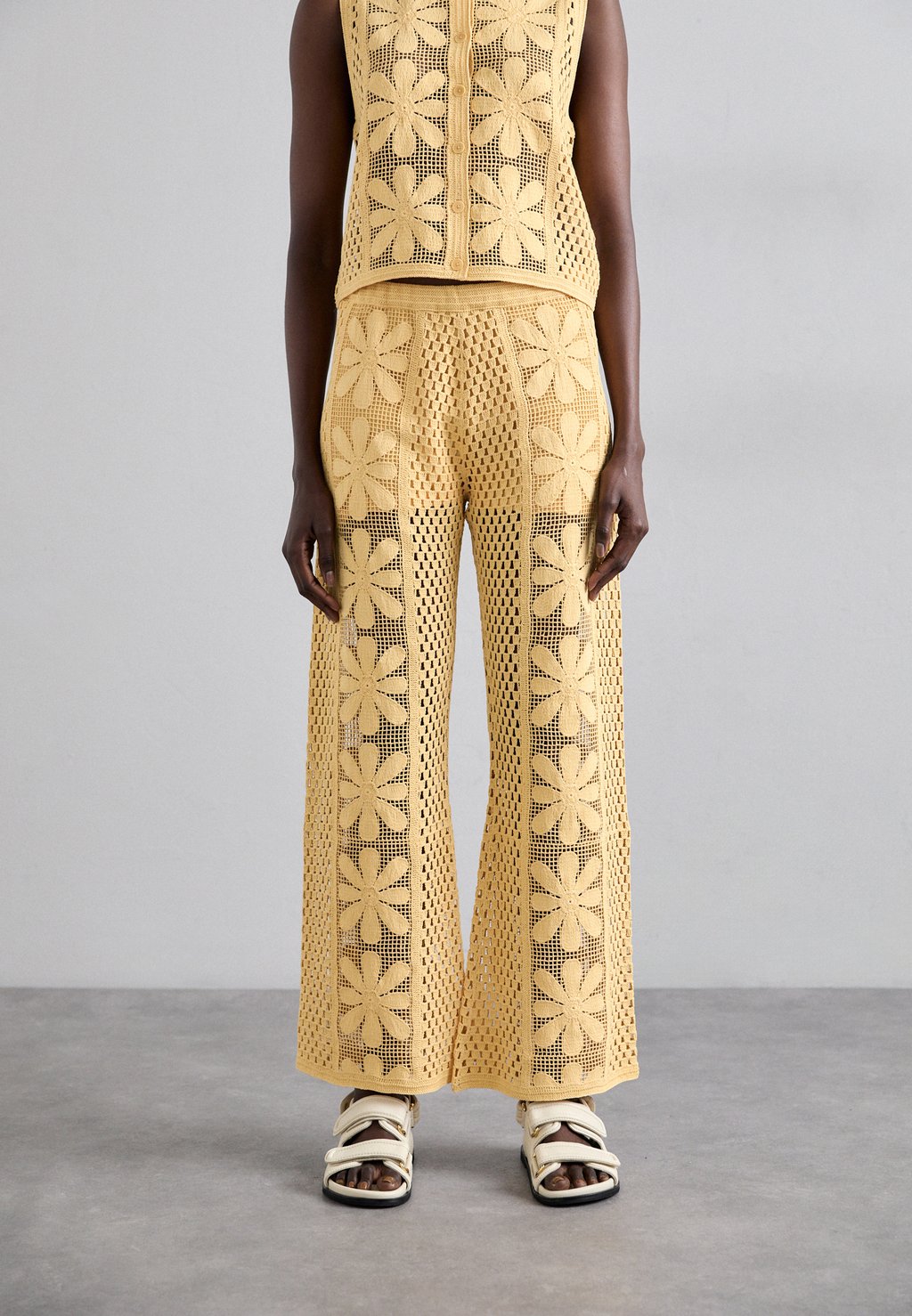

Брюки PANTALON sandro, желтый