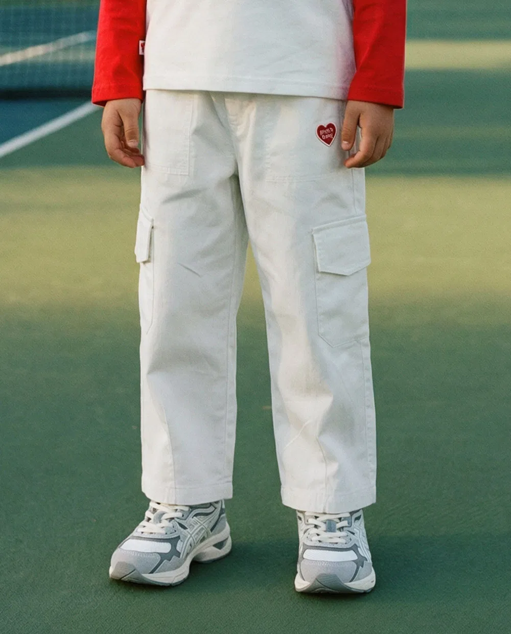 Детские белые брюки карго Bb Heart Fatigue от Belita&Boys — фото 2