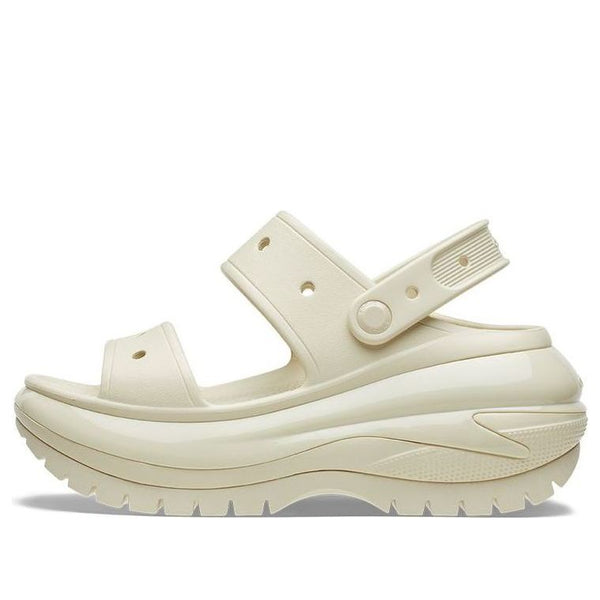 

Сандалии mega crush sandal 'bone' Crocs, белый