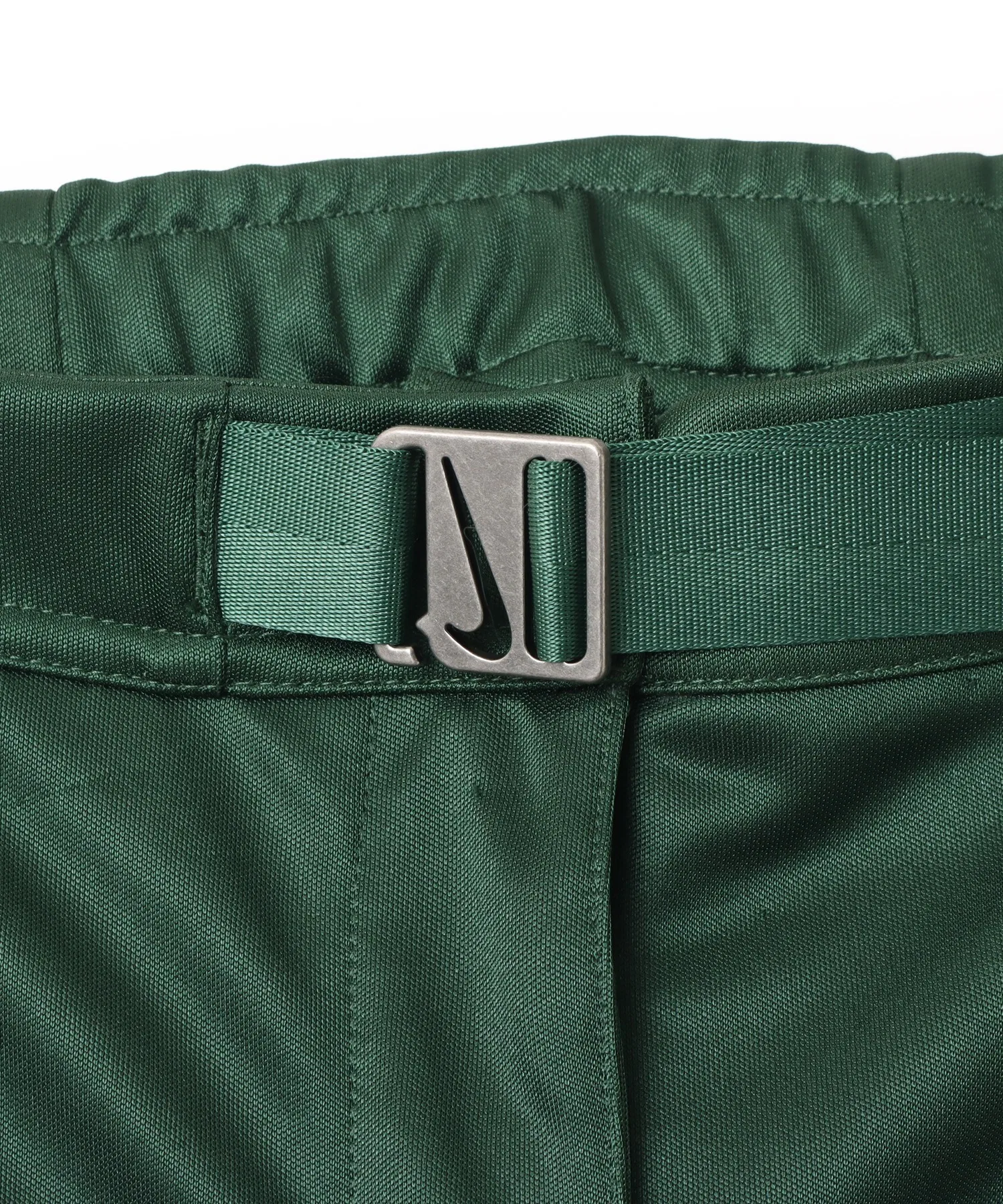 Женские брюки Nike NSW с поясом и складками зелёные — фото 4